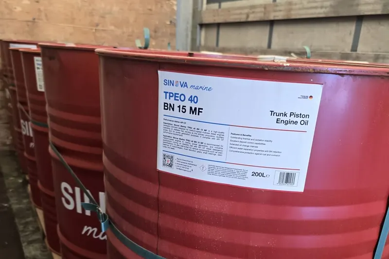 Label on a SINOVA Marine TPEO 40 BN 15 MF drum reading Trunk Piston Engine Oil, 200 litres